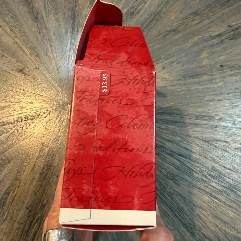 Hallmark Keepsake 1969 Hurst Oldsmobile 442‎ Ornament - White and Gold